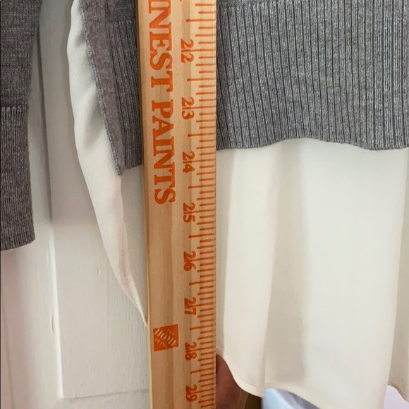 Like NEW Adrianna Papell  sweater. - Picture 7 of 8